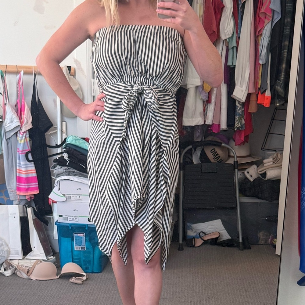Strapless L’ academie dress